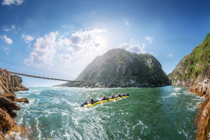 Persone che fanno rafting in Sudafrica